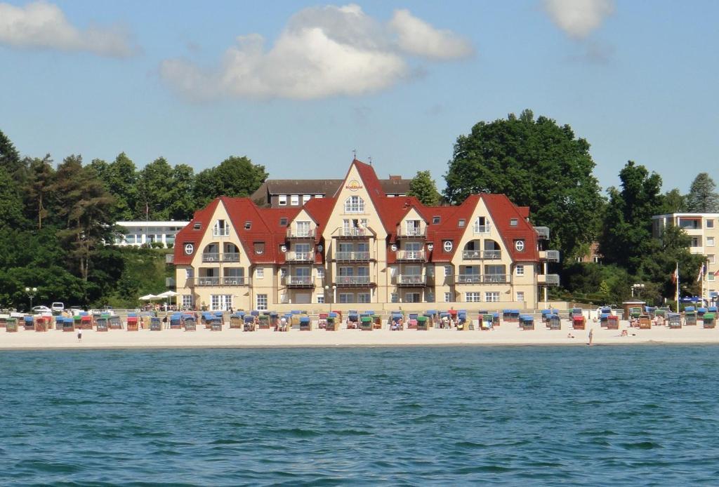 Strandhotel 4* Грёмиц